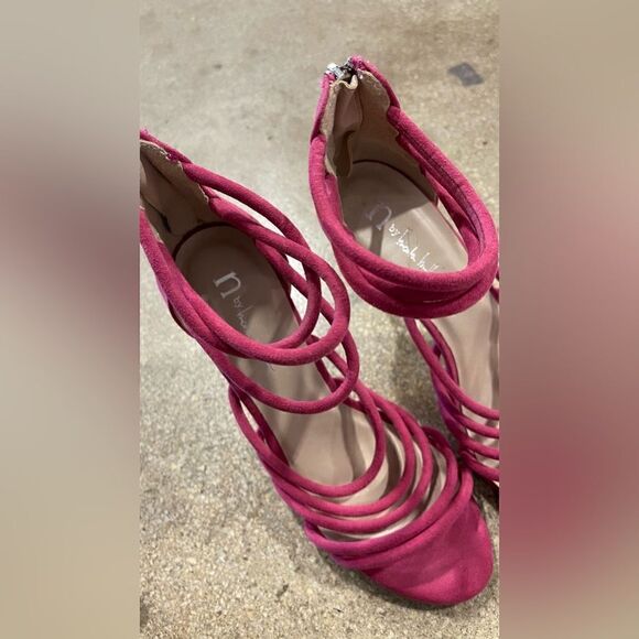 Beautiful colors suede - Picture 3 of 4